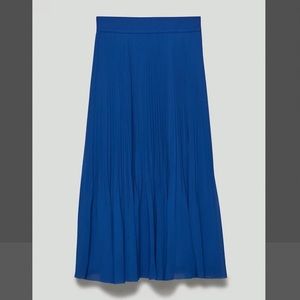 Aritzia Wilfred Twirl Midi Skirt Pleated chiffon midi skirt in Night Bird Blue